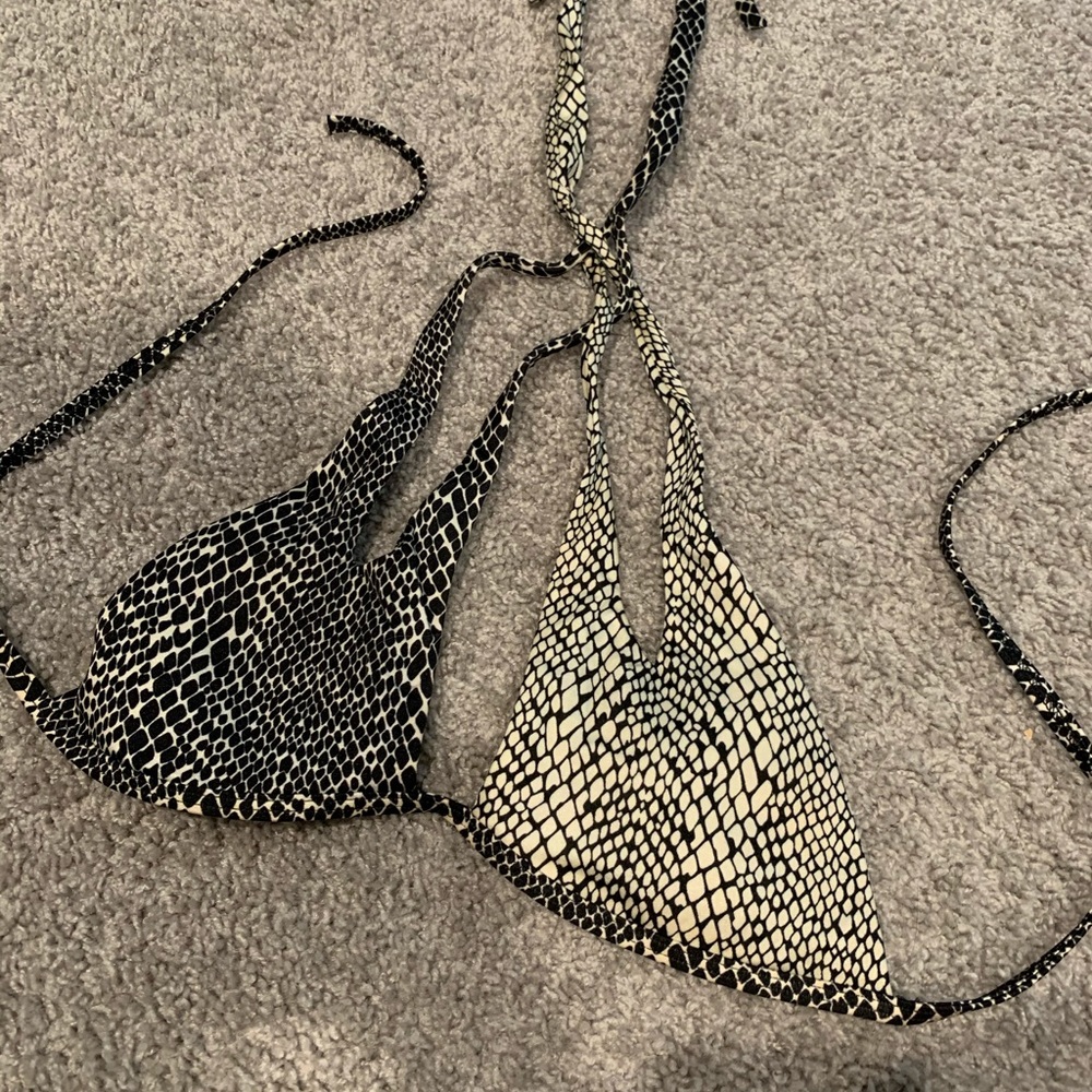 Victoria’s Secret bathing suit top